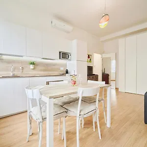  Appartamento Cenisio 2 Elyon Italia